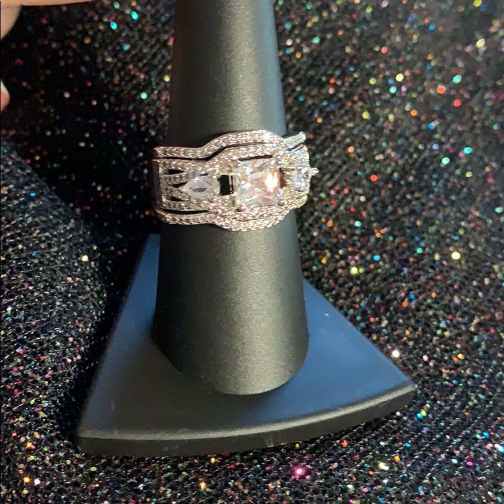 Size 9 triple band ring